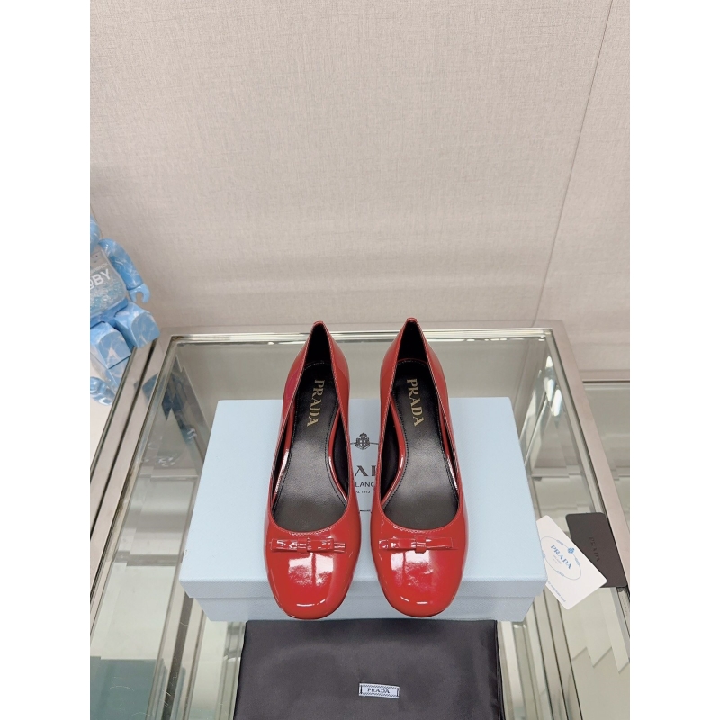 Pra*a high heels